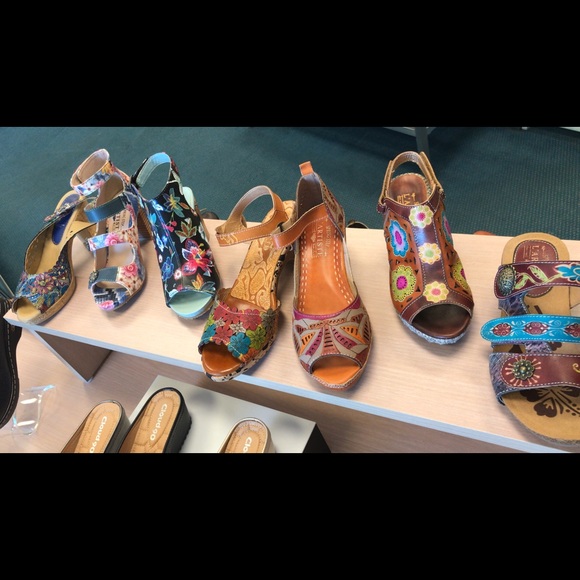 Ladies dress shoes. - Picture 1 of 1